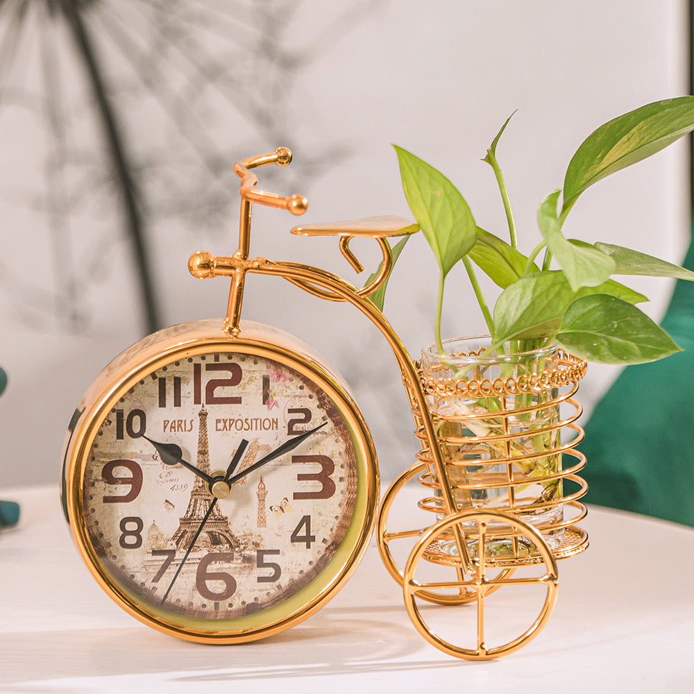reveil-decoratif-art-du-fer-vintage