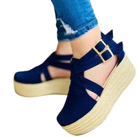 chaussure-compensee-style-femme-annee-80