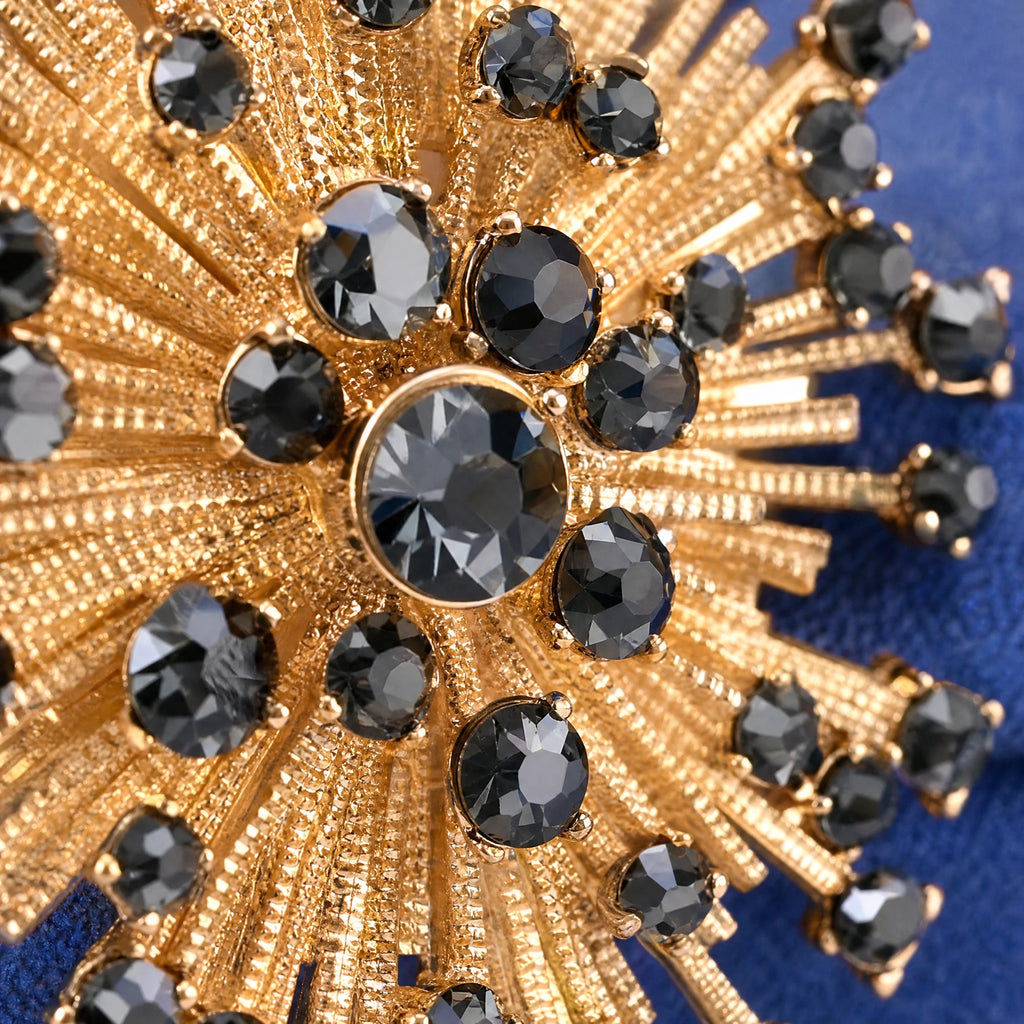 Broche Strass Vintage - close-up détail matière