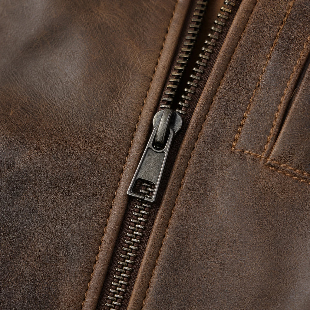 Gilet en Cuir Vintage pour Homme - close-up détail matière