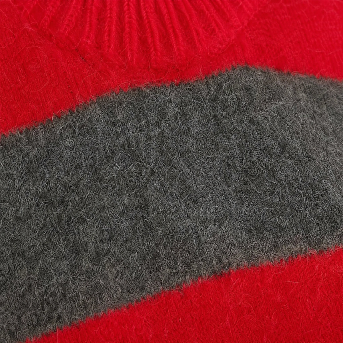 Gros Pull rayure en Laine Femme Année 80 - close-up détail matière