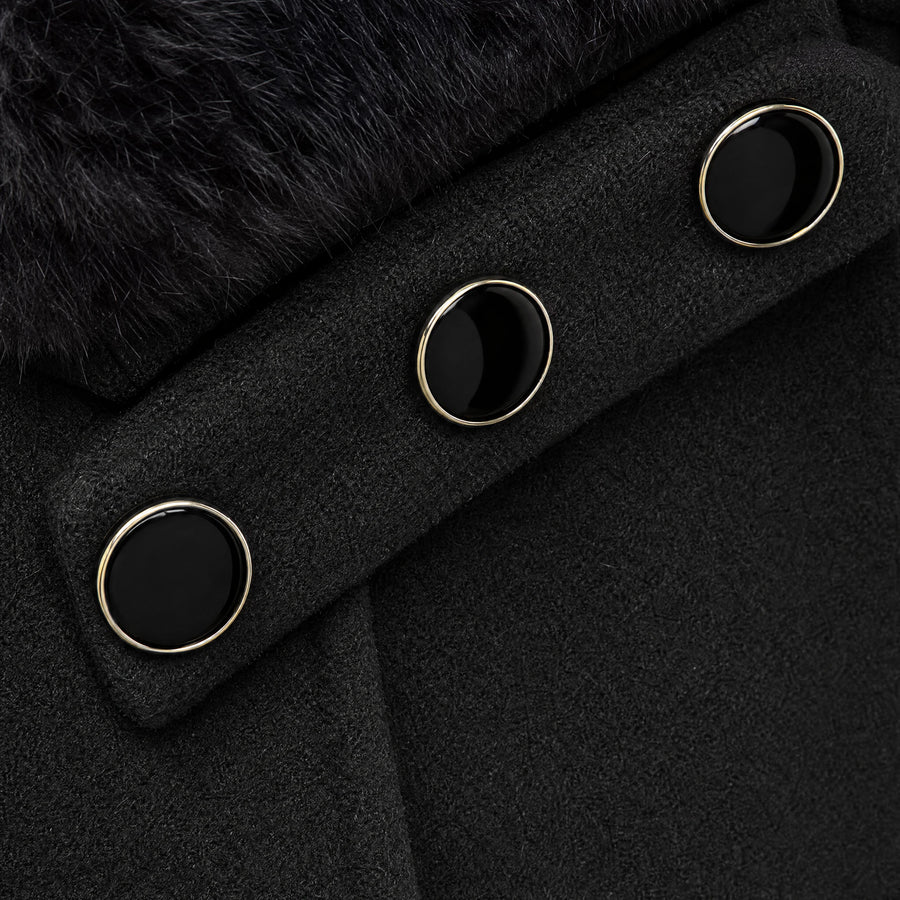 Manteau Femme Vintage Noir à Col Fourrure et Ceinture - close-up détail matière