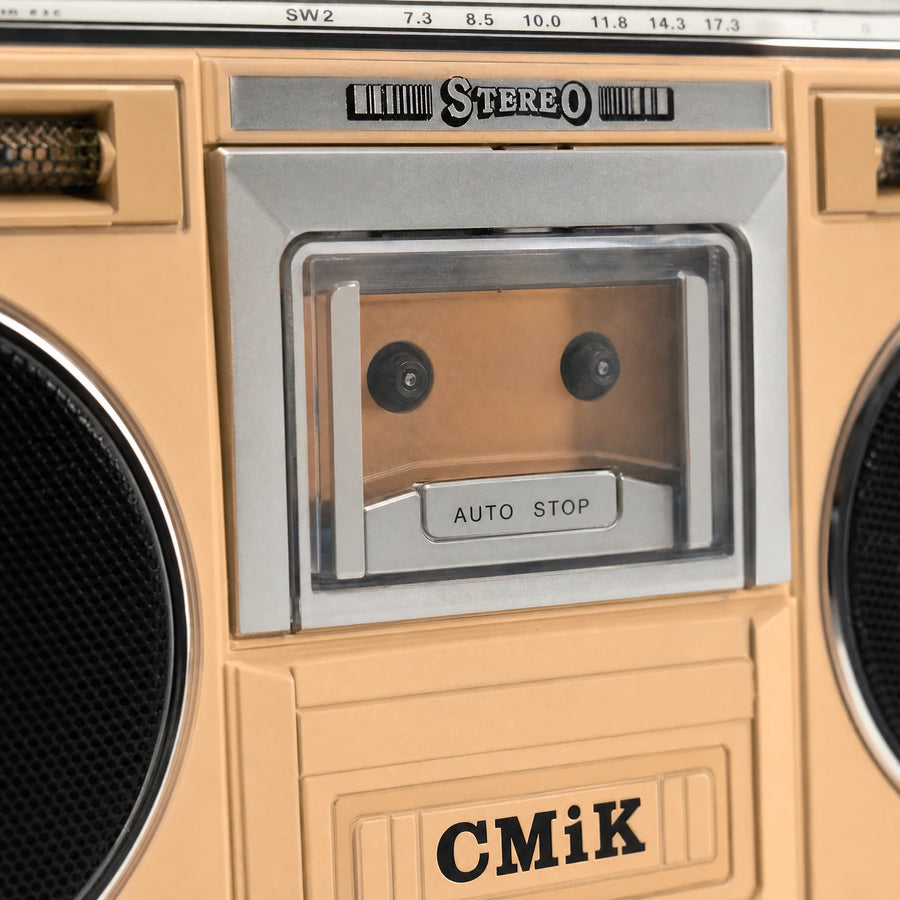 Poste Radio Vintage Boombox des Années 1980 - close-up détail matière