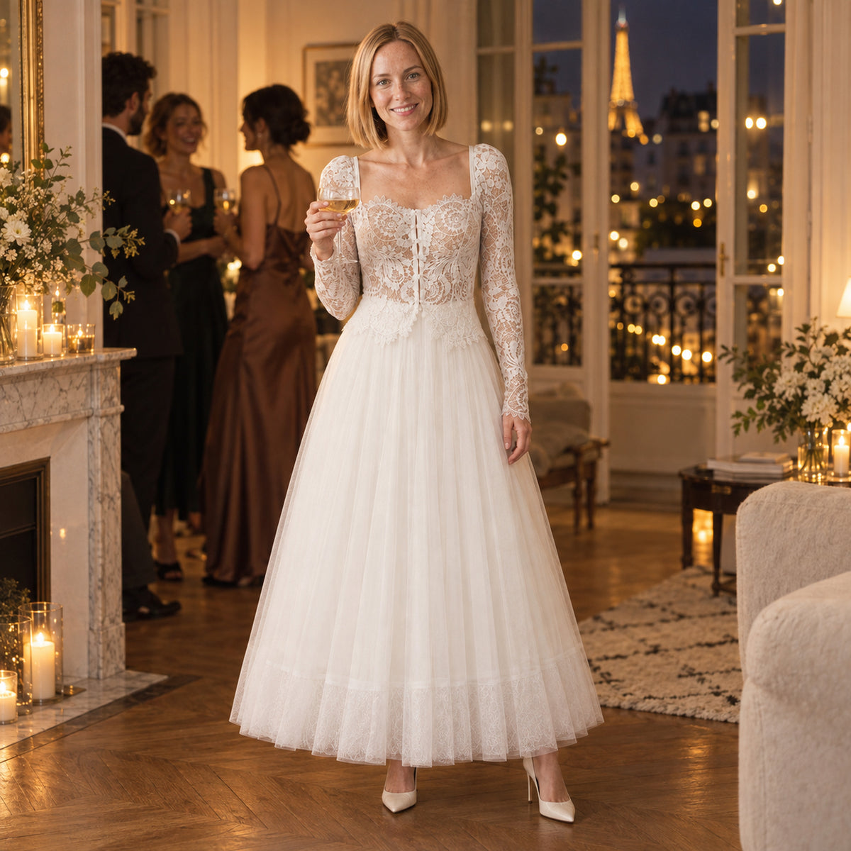 Mariée portant la robe de mariée vintage deux pièces en dentelle à l'ouverture du bal Image
