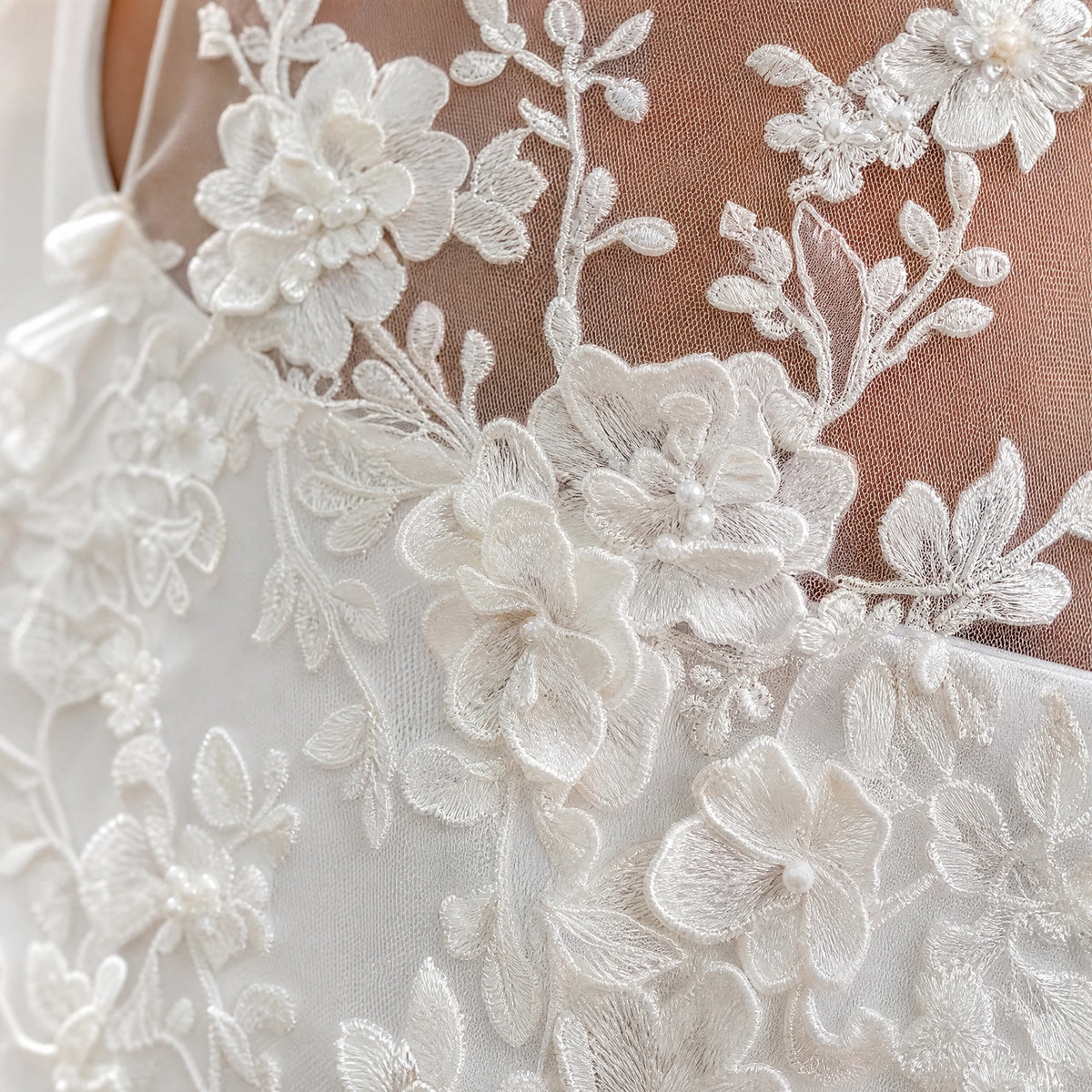 Robe Mariée Vintage Dentelle Fleur - close-up détail matière