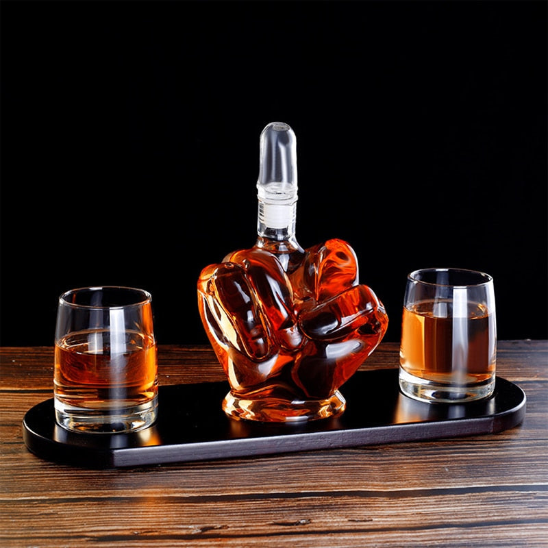 ensemble-de-bouteilles-de-vin-en-verre-artisanal-vintage