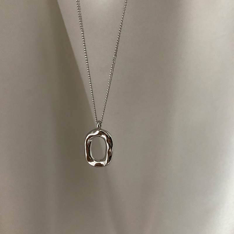 collier-beignet-ovale-vintage