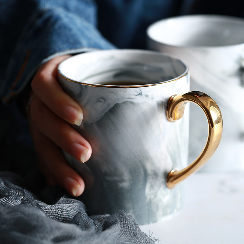 tasse-a-cafe-vintage-en-marbre
