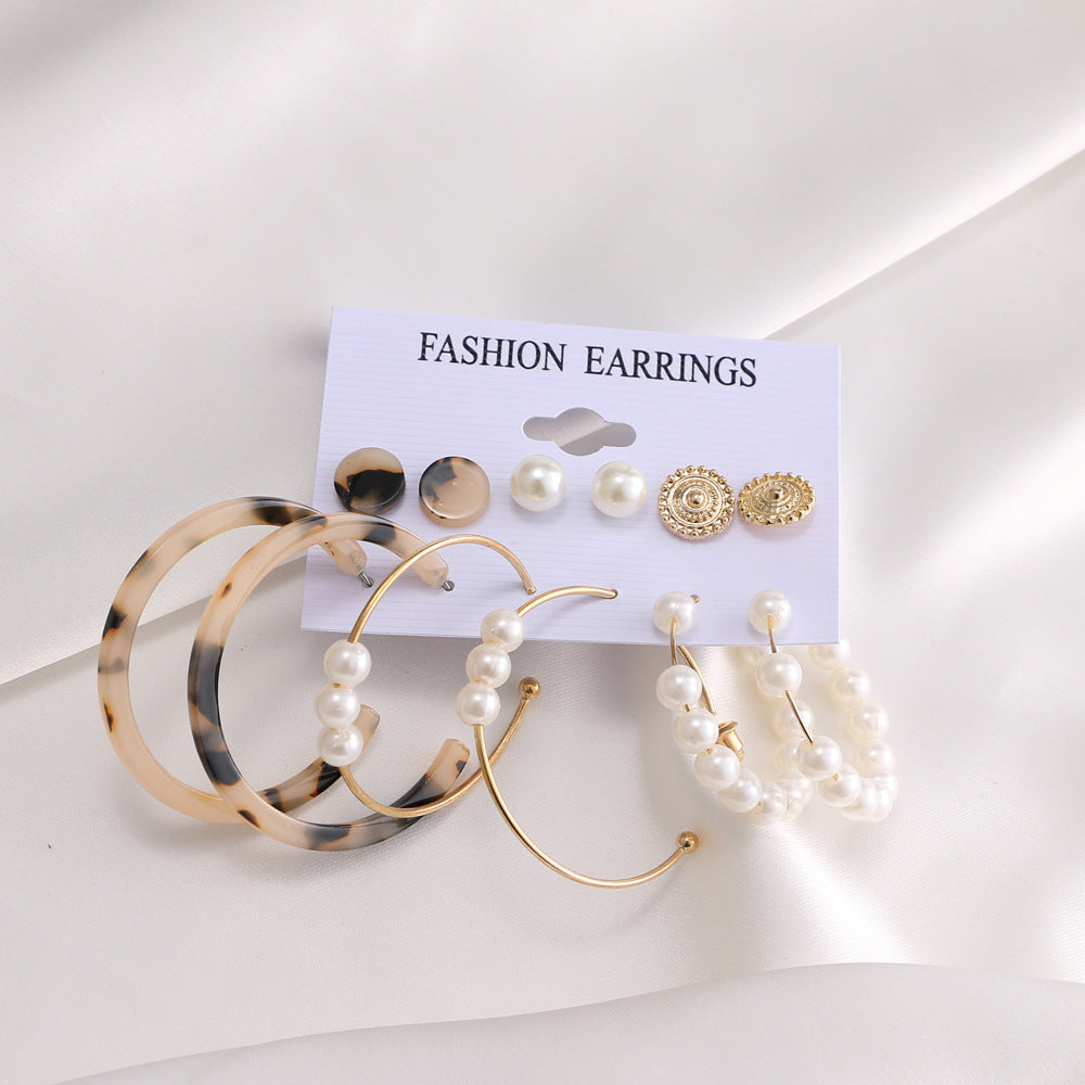 boucles-doreilles-vintage-incrustees-de-perles