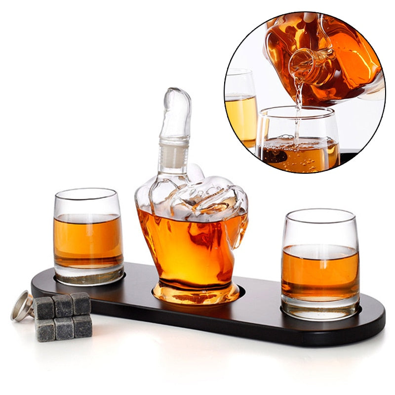 ensemble-de-bouteilles-de-vin-en-verre-artisanal-vintage