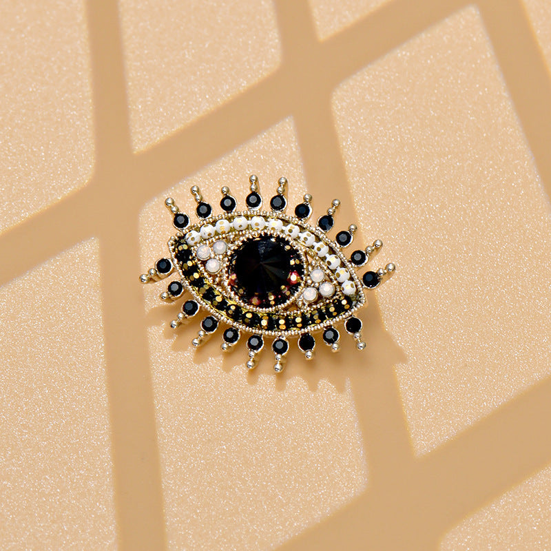 broche-oeil-du-dable-creatif-vintage-pour-femmes