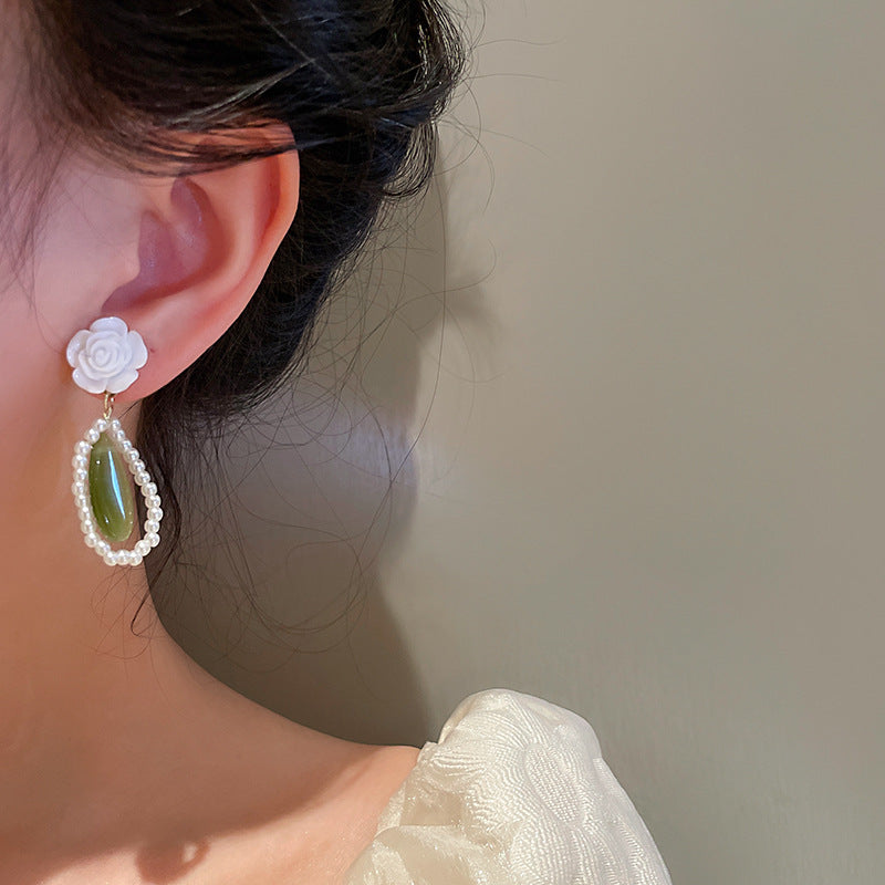 boucles-doreilles-oeil-de-chat-vert-vintage
