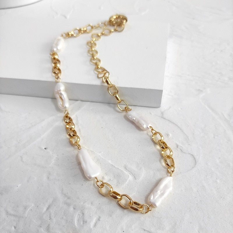 collier-femme-perle-baroque-vintage