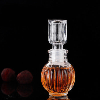 mini-bouteille-de-vin-en-verre-vintage