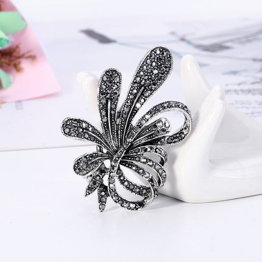 broche-florale-a-noeud-vintage
