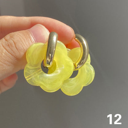 boucle-d-oreille-annee-80-plastique-style-12
