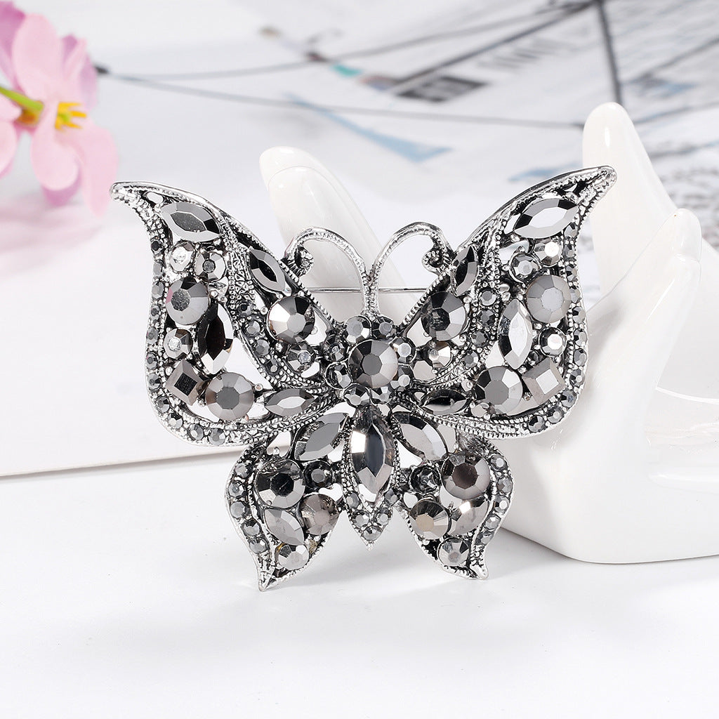 broche-en-alliage-papillon-vintage-avec-diamants