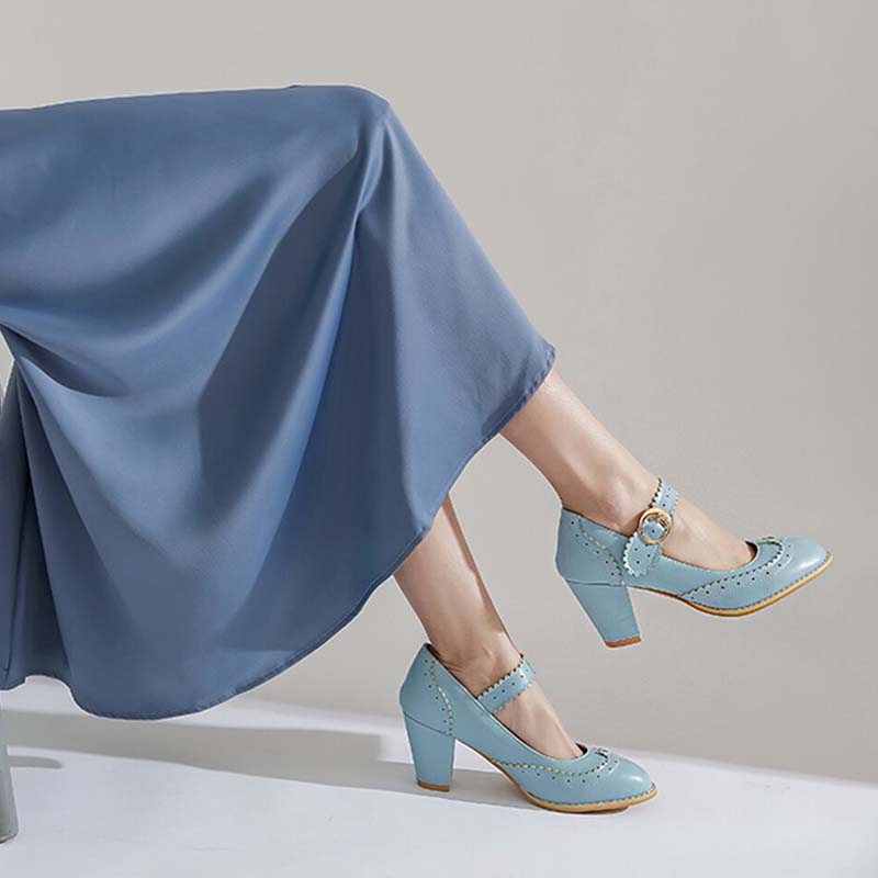 chaussures-annee-80-escarpins-petits-talons-bleues