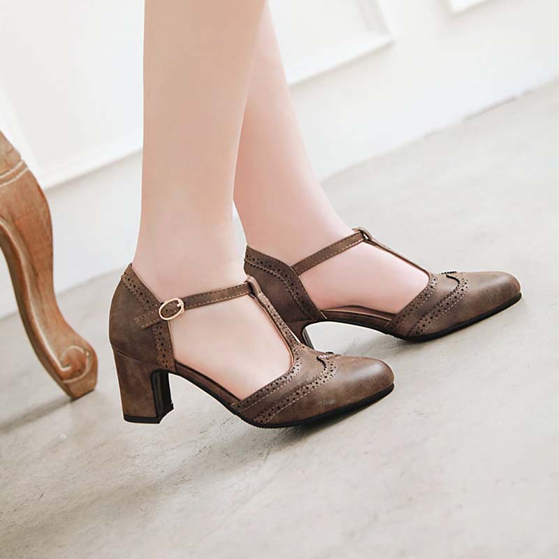 chaussures-annee-80-t-strap-cuir-marron