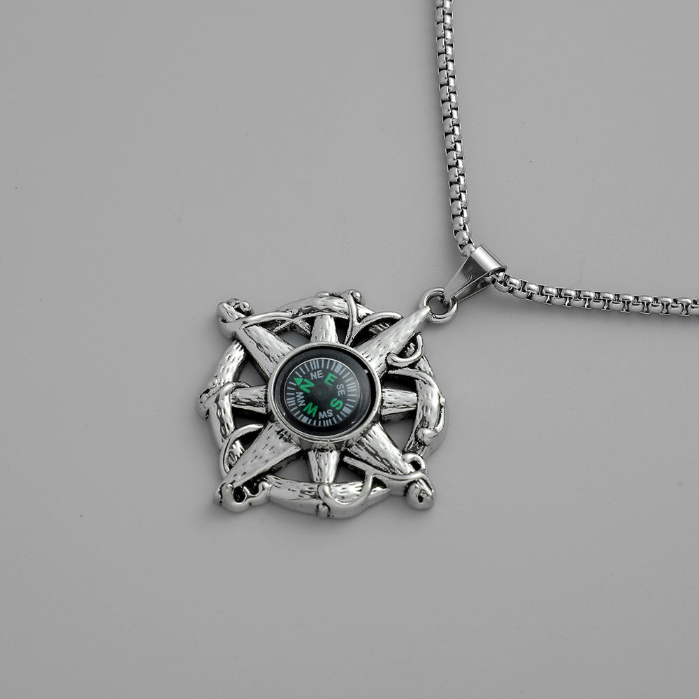 medaille-boussole-vintage