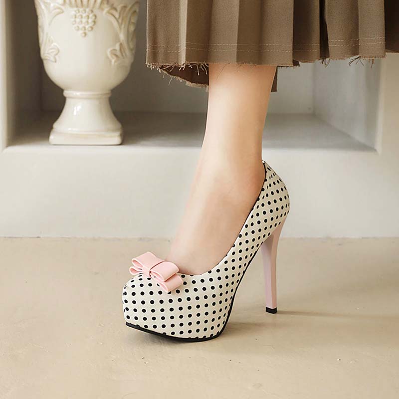 escarpin-vintage-pin-up-a-pois