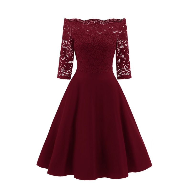 robe-evasee-dentelle-vintage-a-epaules-denudees
