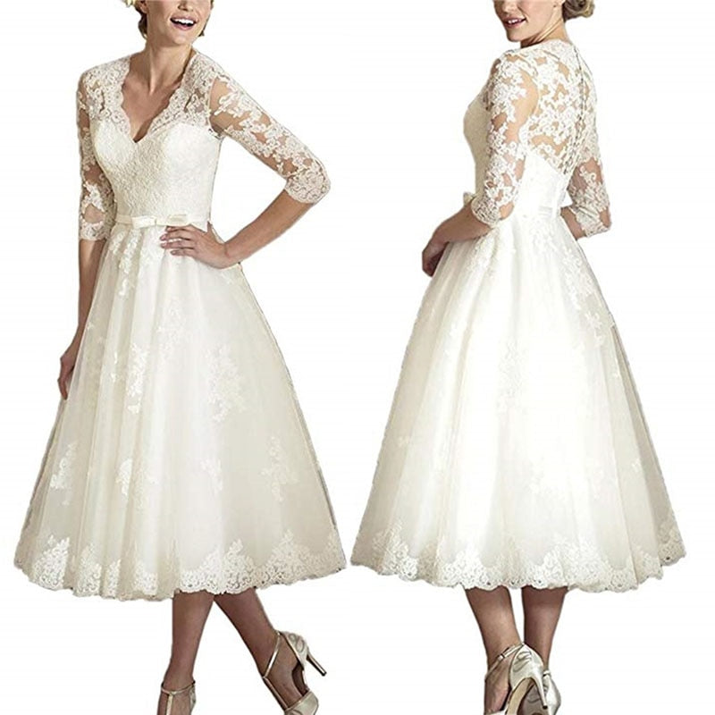 robe-mariee-courte-vintage-col-en-v Image