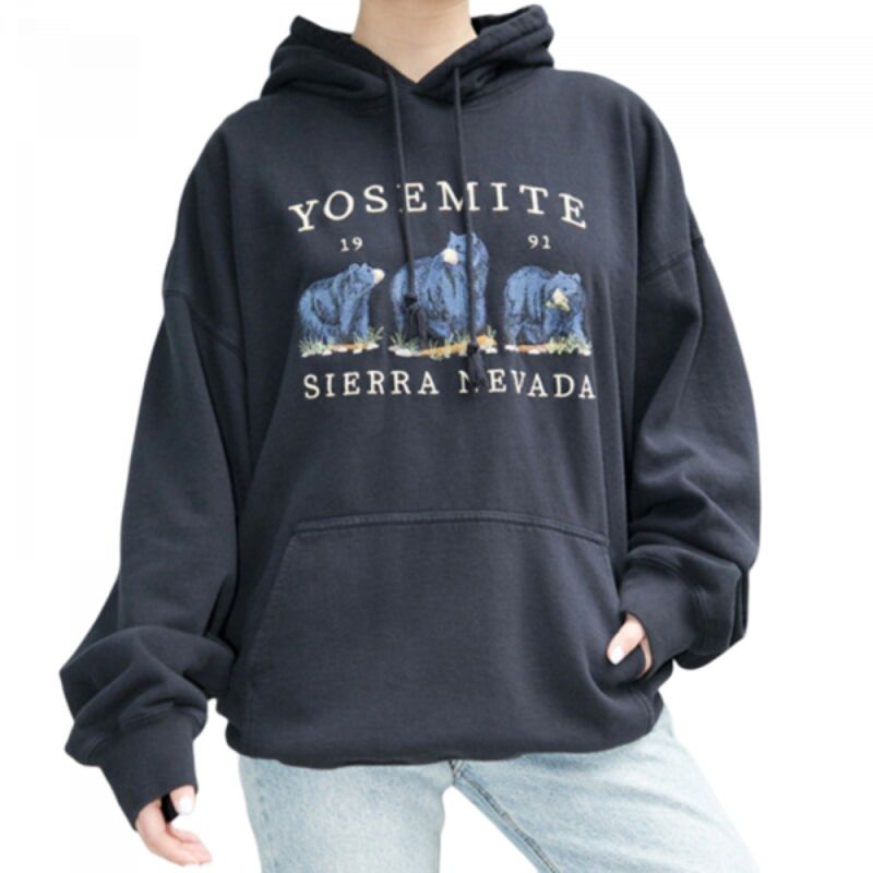 sweat-capuche-pour-femme-avec-imprime-vintage